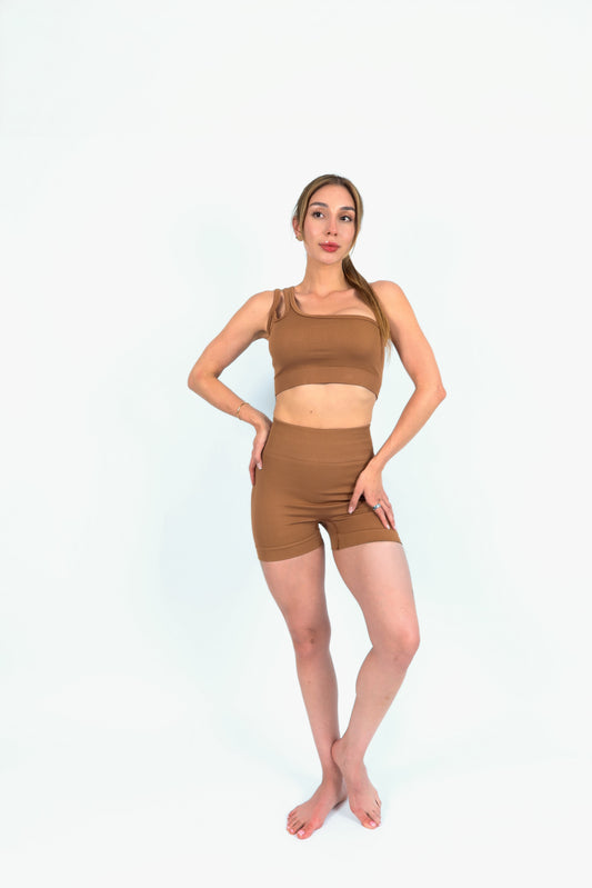 Outline Caramel